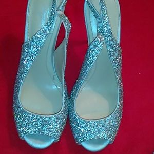 Size 10. Vince camuto silver sparkle heels